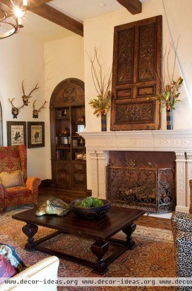 Kaleidoscope of Homes winner - mediterranean - family room - dallas