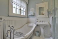 Bilton Design Group - traditional - bathroom - calgary