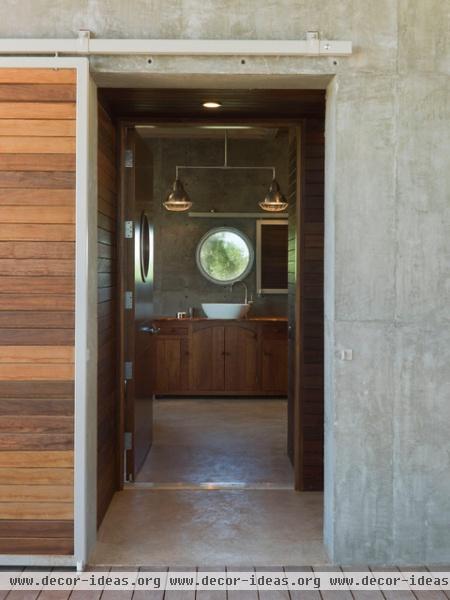 Locomotive Ranch Trailer - modern - bathroom - austin