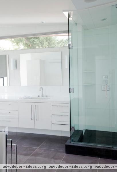 Burnaby Capitol Hill Residence - contemporary - bathroom - vancouver