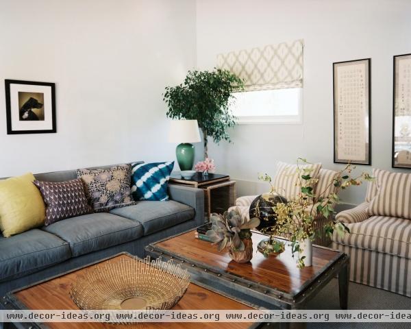 Traditional Vintage Living Room