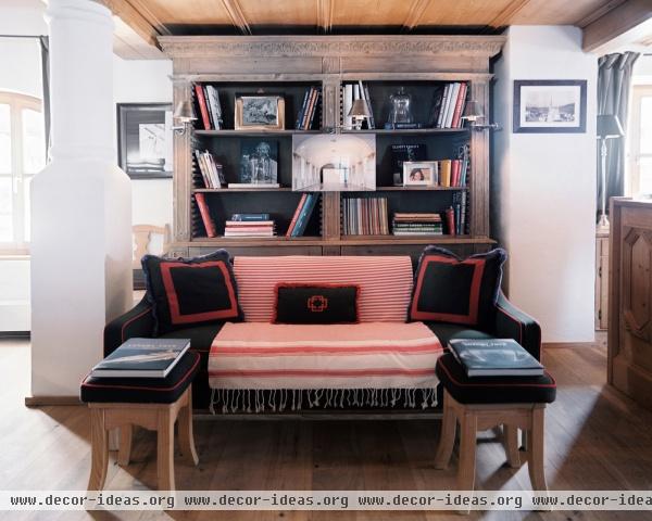 Rustic Traditional Living Room