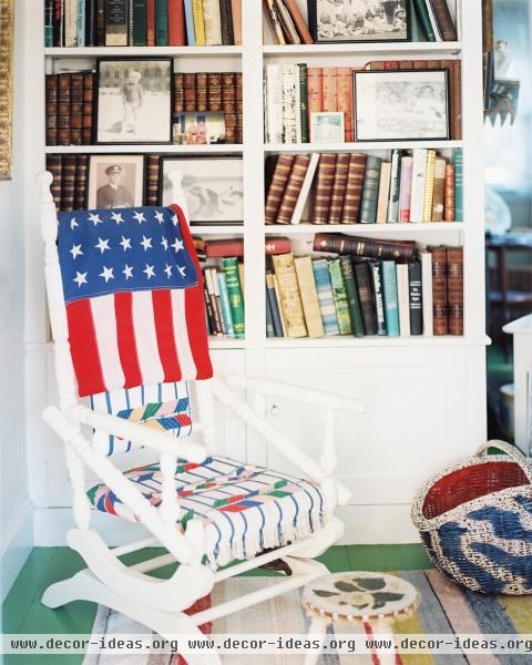 Traditional Vintage Living Room