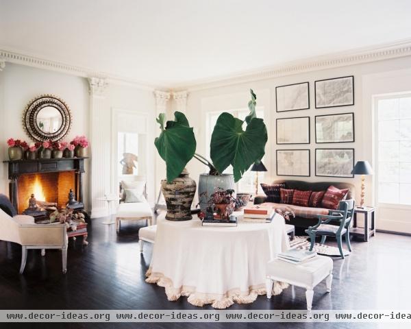 French Traditional Vintage Living Room