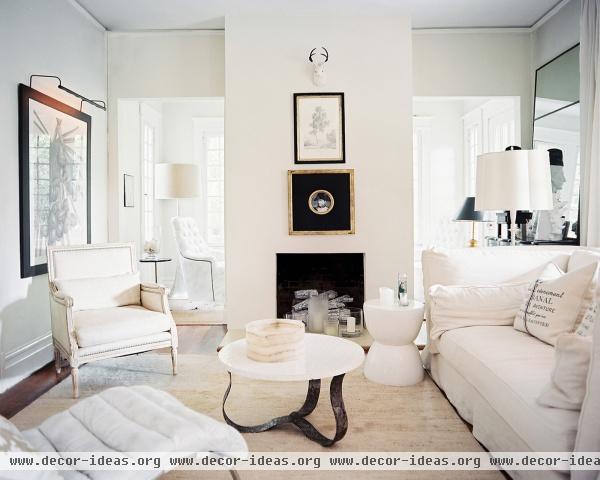 Colonial Eclectic Traditional Living Room