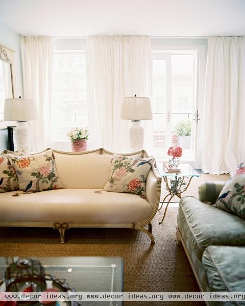 French Vintage Living Room