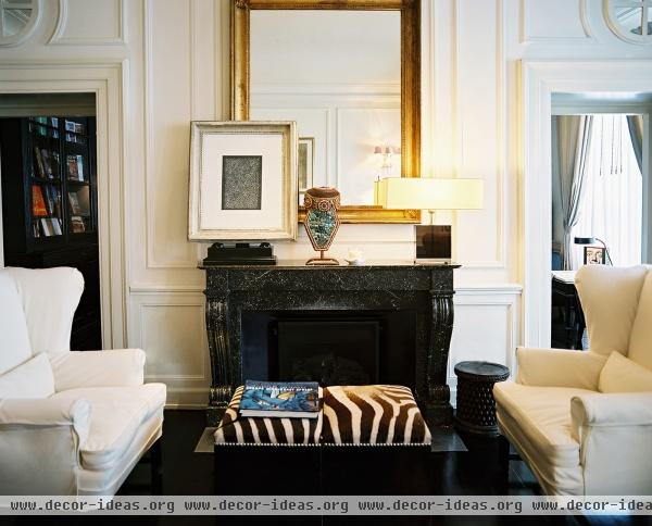 Traditional Living Room