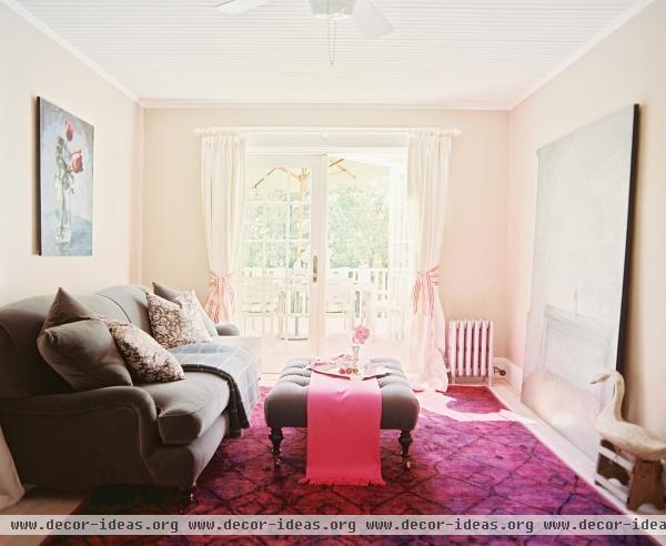 Country Traditional Living Room