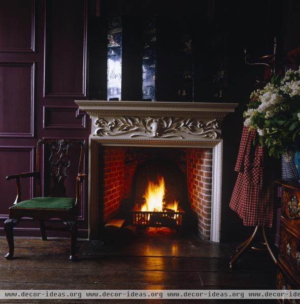 Traditional Living Room