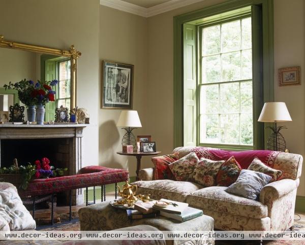 Traditional Living Room