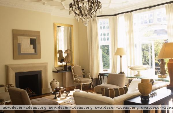 Traditional Living Room