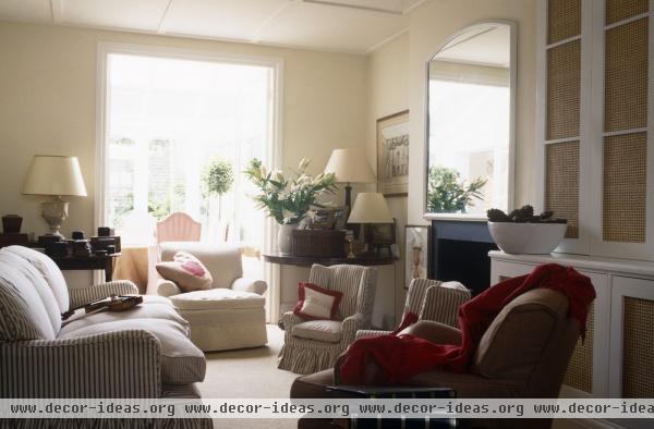 Traditional Living Room