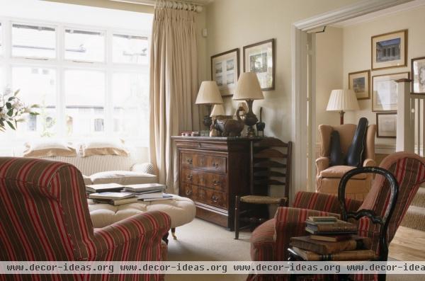 Traditional Living Room