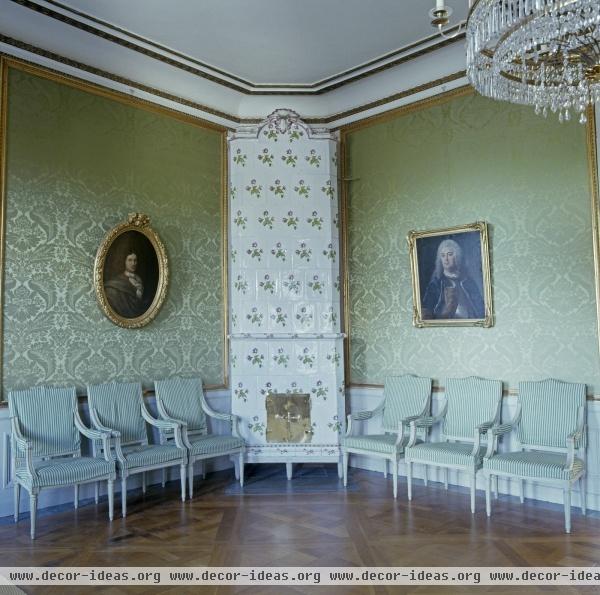 Traditional Living Room