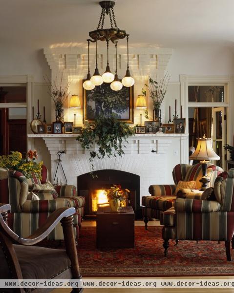 Traditional Living Room