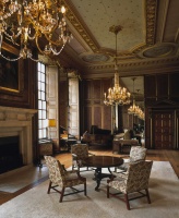 Traditional Living Room