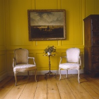 Traditional Living Room