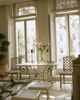 Traditional Living Room