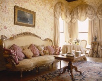 Traditional Living Room