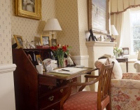 Country Traditional Living Room