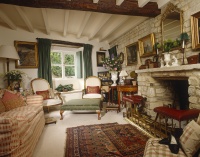 Country Traditional Living Room