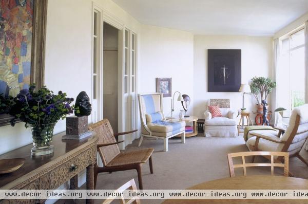 Contemporary Living Room