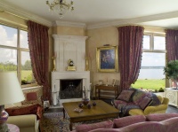 Traditional Living Room