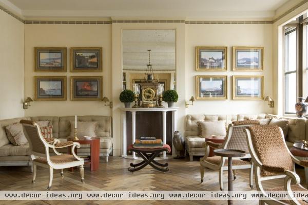 Traditional Living Room