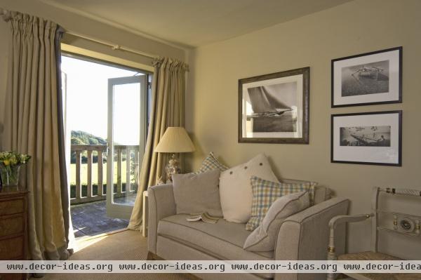 Traditional Living Room