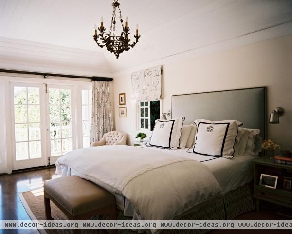 Eclectic Traditional Bedroom