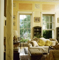 Traditional Living Room