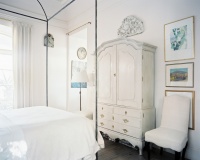 Colonial Traditional Vintage Bedroom