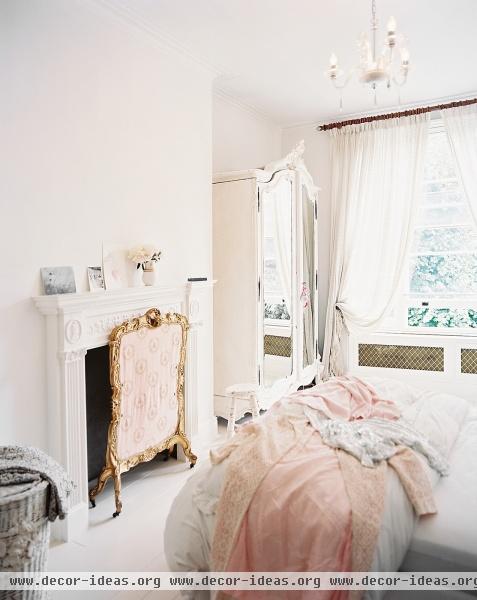 Shabby Chic Vintage Bedroom