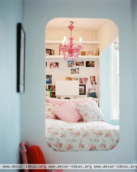 Country Traditional Bedroom