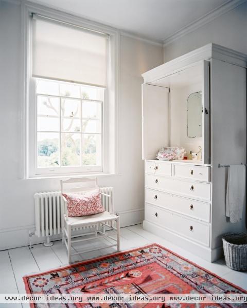 Country Traditional Bedroom