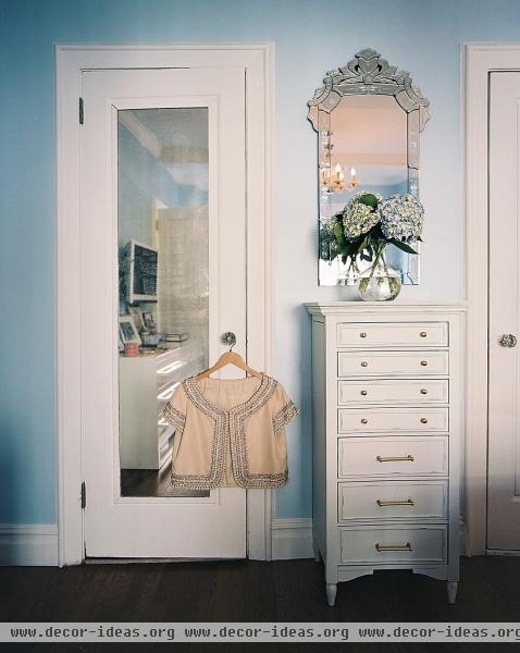 Traditional Bedroom