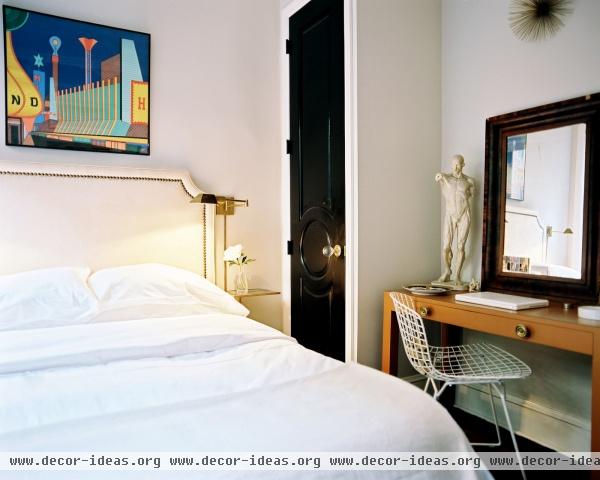 Colonial Modern Traditional Bedroom