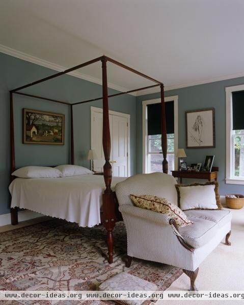 Traditional Bedroom