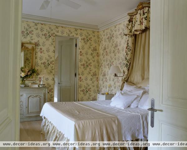 Traditional Bedroom