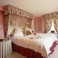 Country Traditional Bedroom