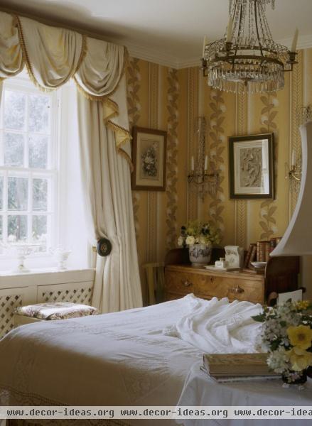 Traditional Bedroom