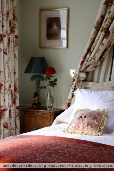 Traditional Bedroom