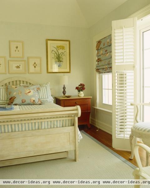 Beach Contemporary Bedroom