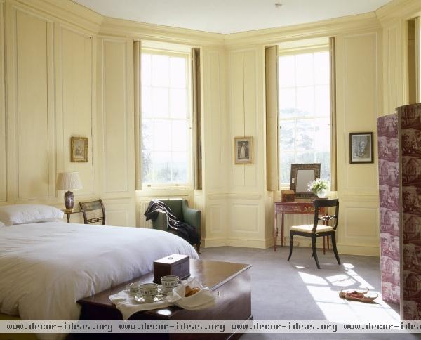 Traditional Bedroom