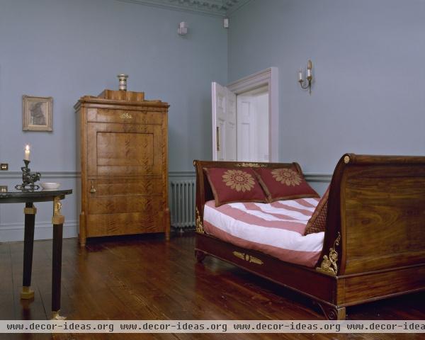 Traditional Bedroom