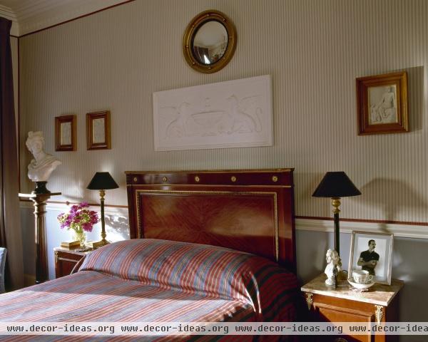 Traditional Bedroom