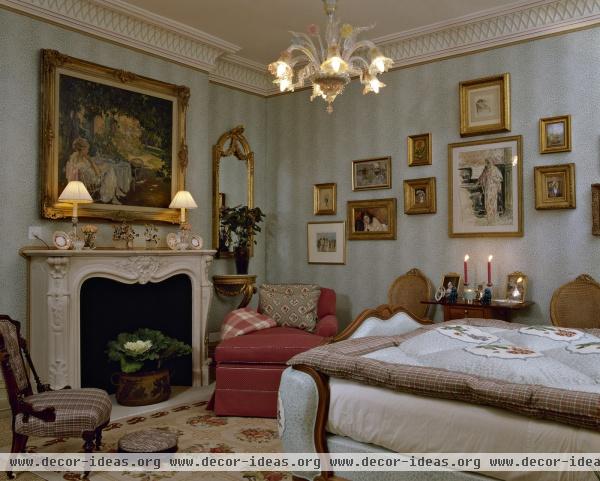 Traditional Bedroom