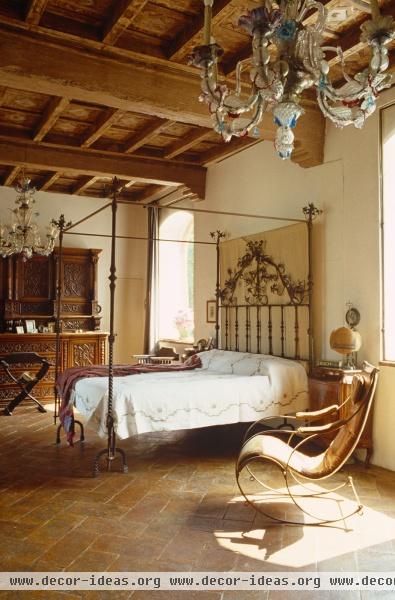 Traditional Bedroom