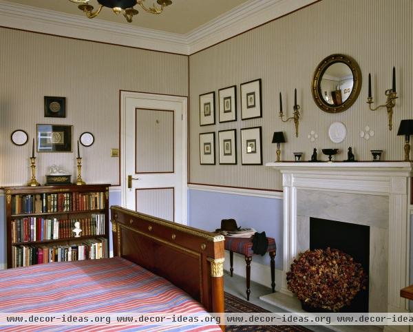 Traditional Bedroom