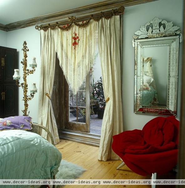 Traditional Bedroom